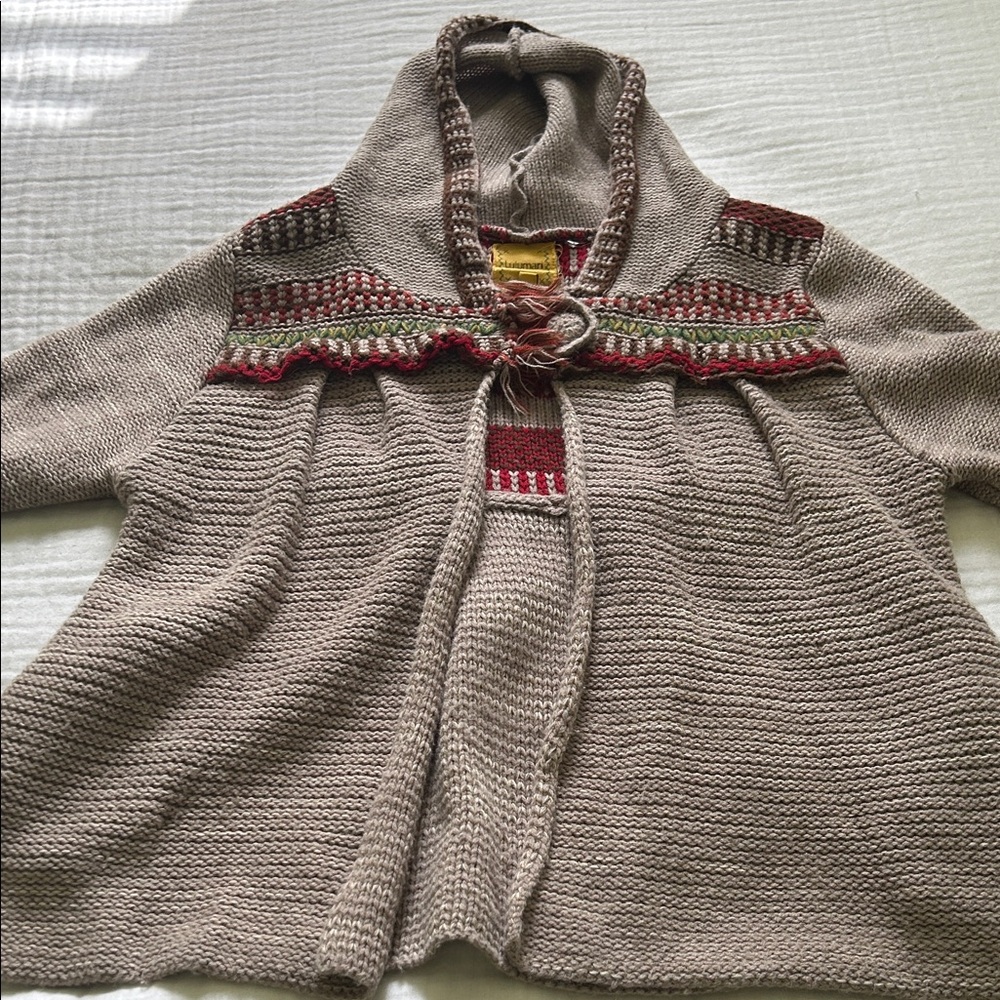 Lulumari Hooded Knit Cardigan - Beige and Red